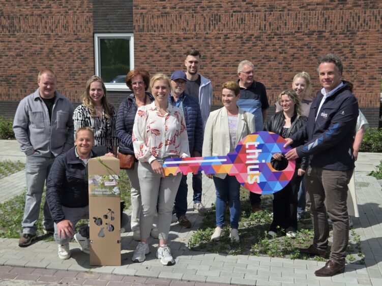 Feestelijke oplevering 10 woningen Blommeland Lienden